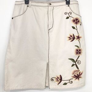 III State Floral Embroidered Cream 100% Cotton Canvas Zigzag Stitch Pencil Skirt